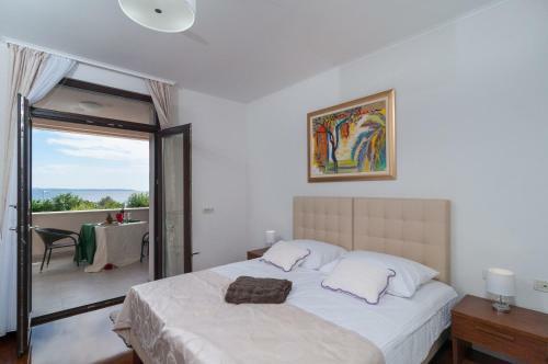 Hostal Luxury Rooms Near The Beach1