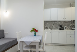 Byron Apartments