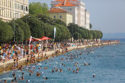 City Marine Luxury Apartments