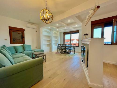 Lavender Family Apartment Budva