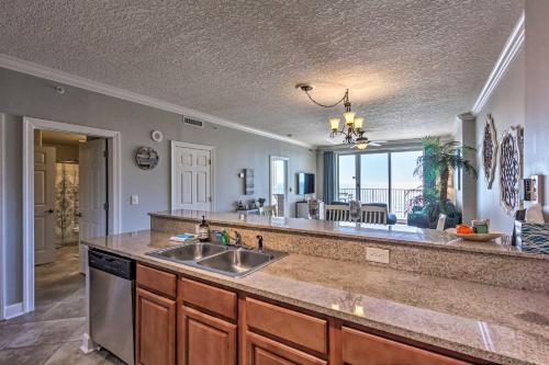 Apartamento Beachfront Condo With Stunning Ocean Views And Pool!