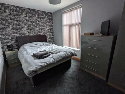 Modern Double Room With Tv Close To Pendle Hill
