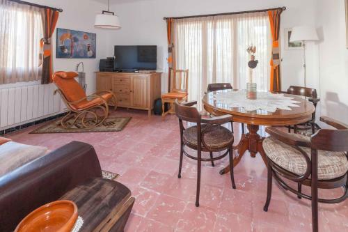 Apartamento Pie de Jard�n En Roses