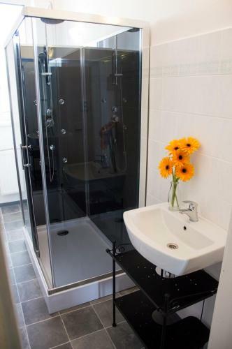 Apartamentos Designer Loft At Stodoln� Street