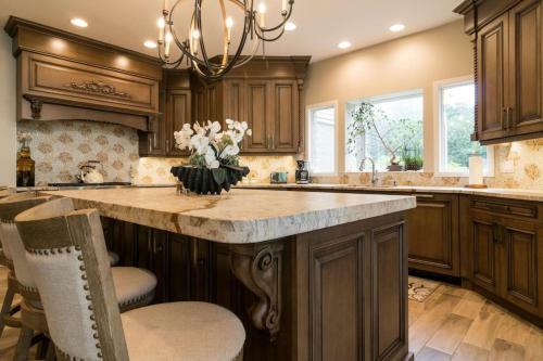 Nature Living Luxury Private Home Pristine Lake
