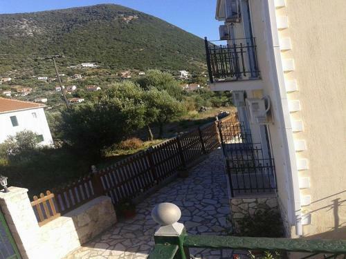Apartamento Iriana Village Inn