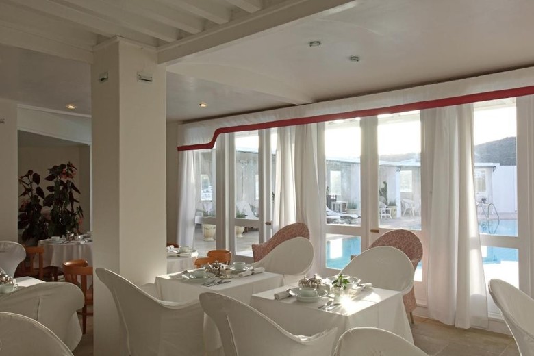 Dorion Hotel