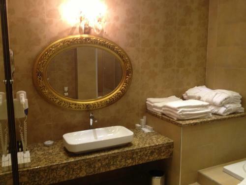 Teymur Continental Hotel