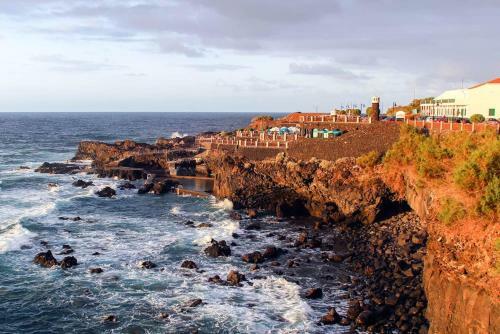 Apartamento Primera L�nea En Piscinas Naturales.