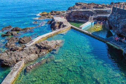Apartamento Primera L�nea En Piscinas Naturales.