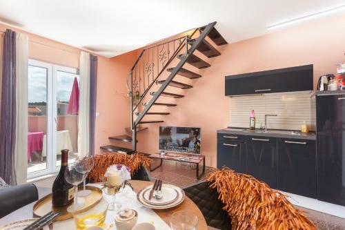 Apartments Marhela Jakov