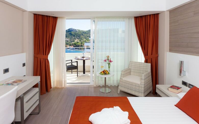 Hotel Lafodia Sea Resort