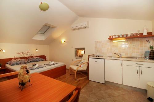 Apartments Caralipeo