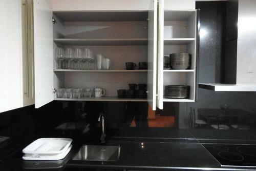 Apartamento de 4 Dormitorios En Camari�as