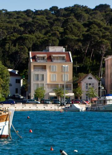 Apartamentos Makarska City Bay Studios