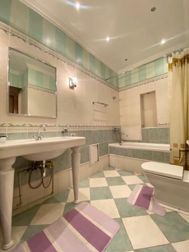 Apartamento ????? ????? ??????! / Center Almaty