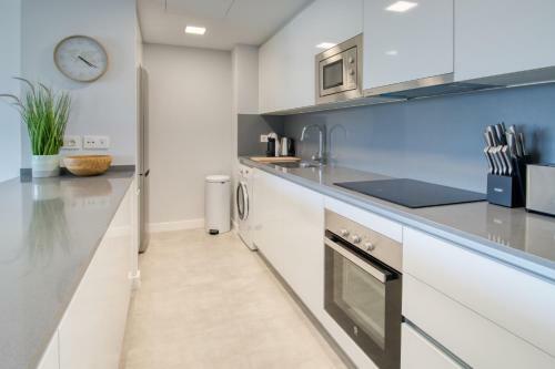 Newly Constructed 2 Bed Apartment With Sea Views