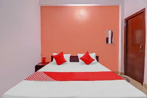 Oyo 84369 Hotel Rk Palace