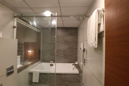 Hotel Sk Lords Eco Inn Ahmedabad