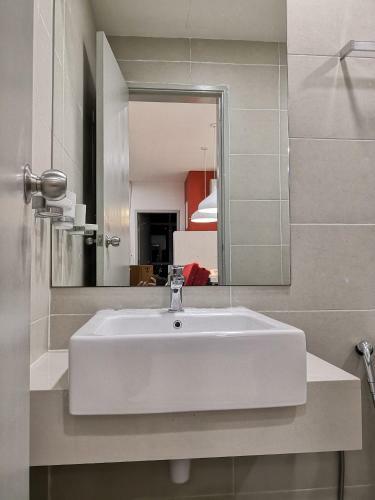 Apartamento Strait Garden Suites X Ace Pro @ George Town