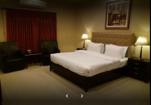 Grand Regent Hotel And Suites