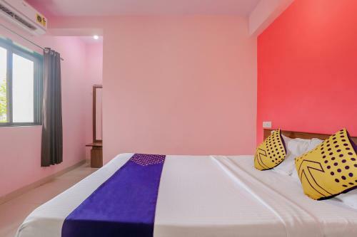 Hotel Oyo 81880 Ocean Holidays