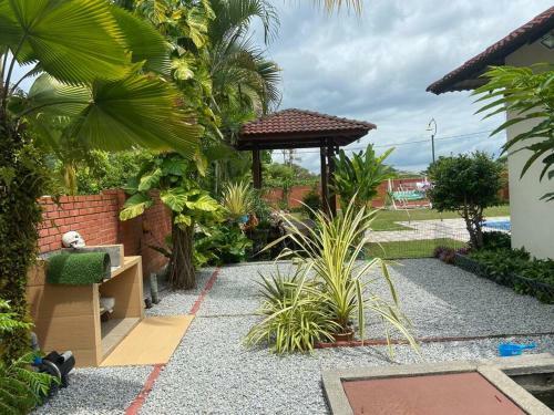 A Famosa Luxury Villa