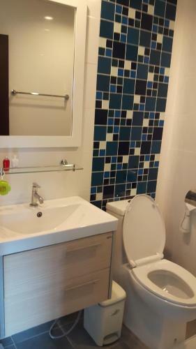 Apartamento The Seacondo (Room For Holiday)