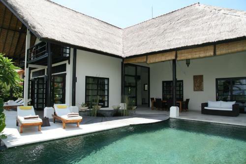 Villa Banjar Beach