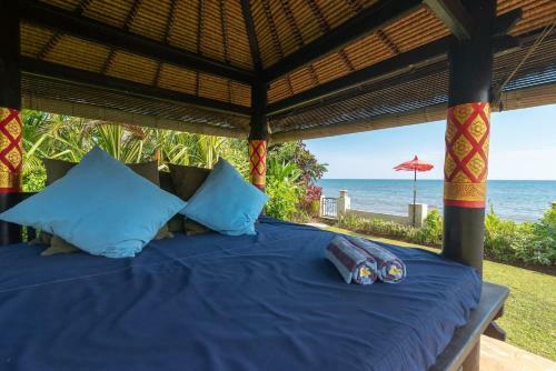 Villa Agus Mas - Serene & Calm Beachfront Villa!