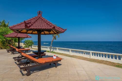 Villa Namast� - Beachfront At Lovina 10p, Pool, Bbq