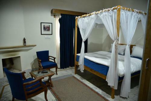 Room In A British Bungalow Homestay