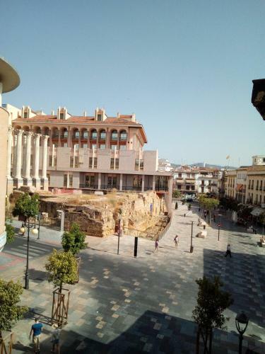 Hostal Vivienda Tur�stica Templo Romano