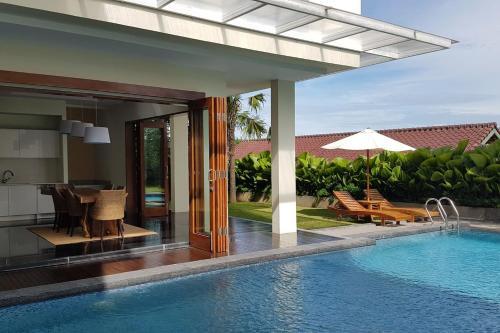 Villa Bukit Dago Palace 22