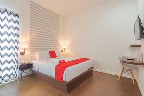 Reddoorz Premium @ Hotel Hebat