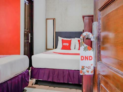 Oyo 90064 Hotel Salon Fora & Cafe