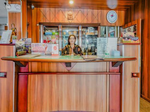 Oyo 90064 Hotel Salon Fora & Cafe