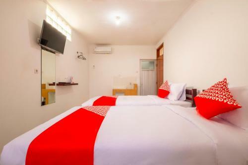 Hotel Vaccinated Staff - Oyo 2265 Bunga Bakung Residence