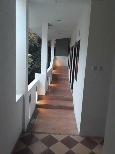 Bed & Breakfast Rumah 23 Terusan Cigadung