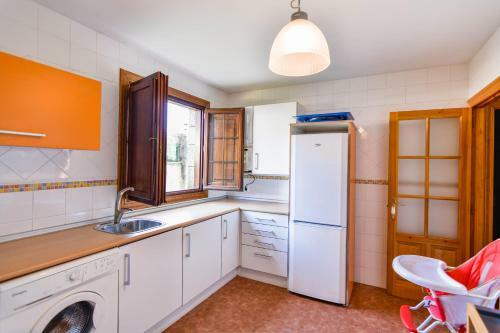 �nuevo! C�modo Y Amplio Chalet Con Jard�n