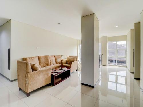 Hotel Oyo 90563 Socialite Dago Asri