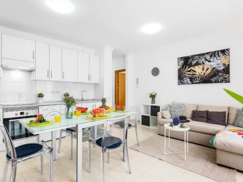 B18 Stunning 2 Bedroom Apartment En Los Abrigos