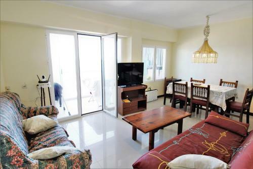 Apartamento Caba�al