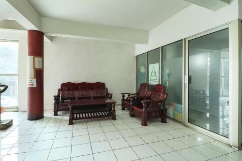 Hotel Spot On 90894 Icarus Home Syariah