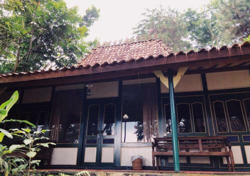 Hotel Mendulang Lembang Resort & Resto