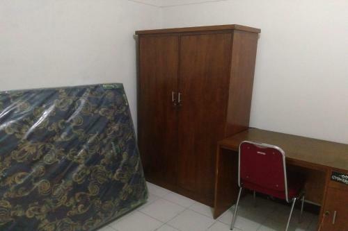 Hostal Kost St 27 (Female Only)