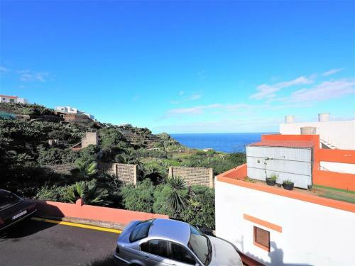 Beach House...el Gincho Garachico Three Minute Walk From El Gincho Beach.