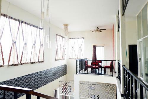 Hostal Olive Guest House Bumi Mas Raya