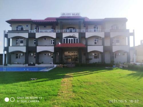 Oyo 83300 Hotel City Palace