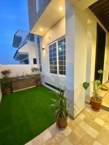 Bed & Breakfast Continental Boutique House
